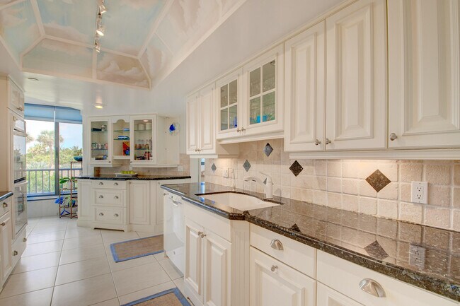 Building Photo - 2400 S Ocean Dr