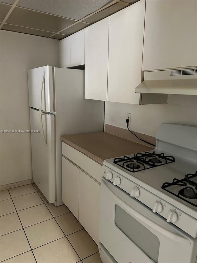 Primary Photo - 18101 NW 68th Ave