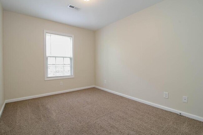 Building Photo - 1718-G Thistlewood Dr