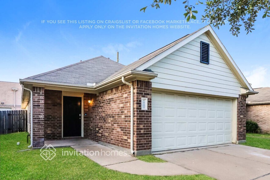 Building Photo - 18802 Dennington Dr