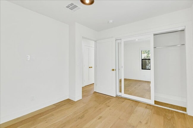 Building Photo - 3381 N Eagle Rock Blvd