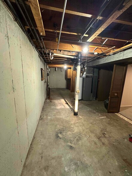 Building Photo - 3740 Dixie Dr