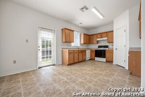 Building Photo - 7037 Tourant Rd