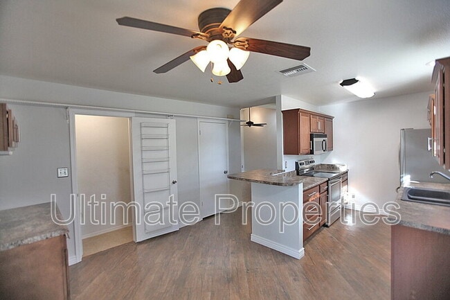 Building Photo - 8140 N 107th Ave