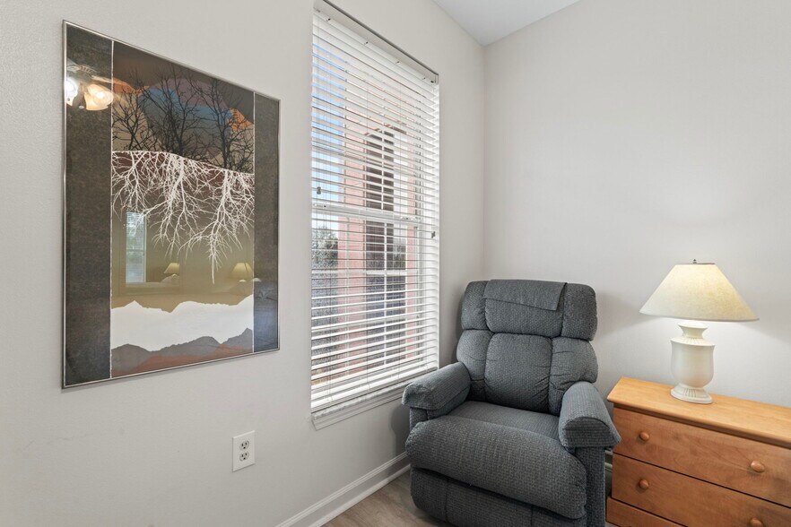 Building Photo - 225 Atlantis Cir