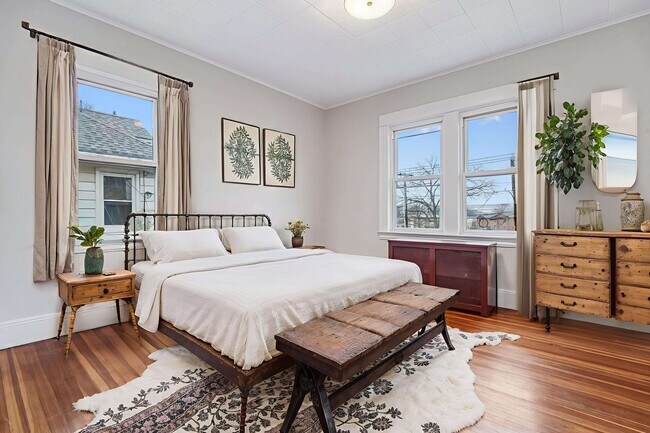 Building Photo - 1154 Anderson Ave