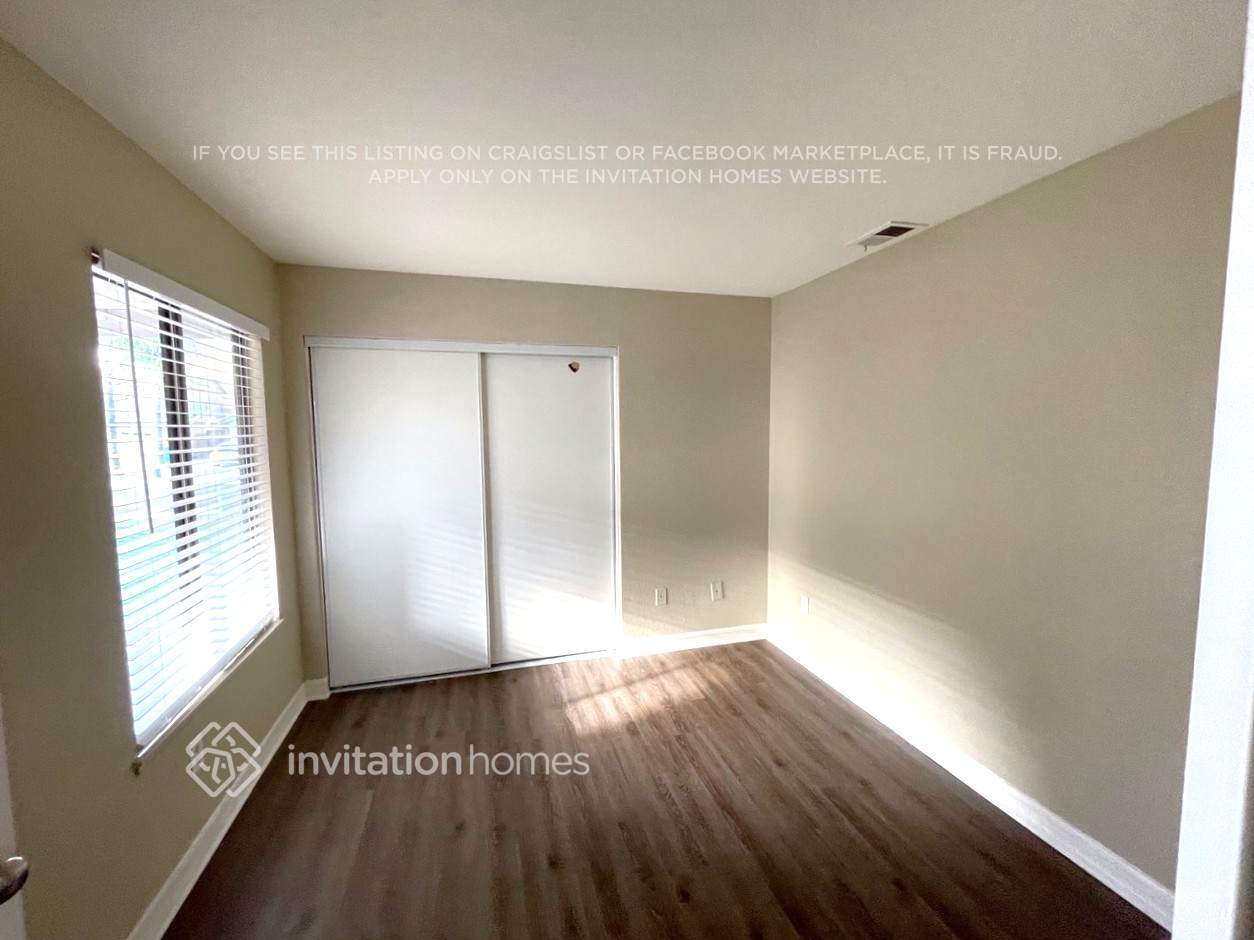 Building Photo - 22802 Springdale Dr