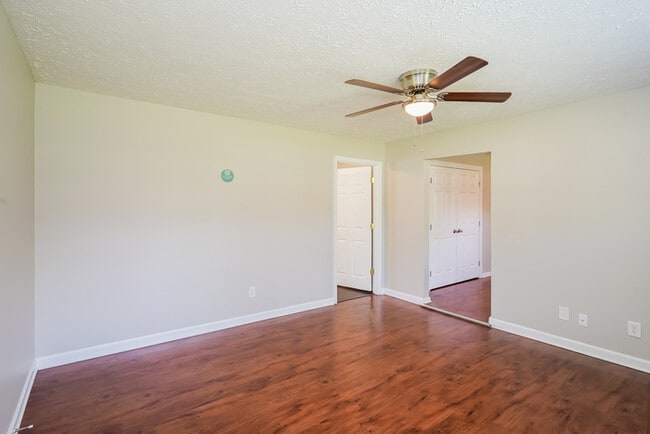 Building Photo - Bright Nashville Home with 4 Bedrooms