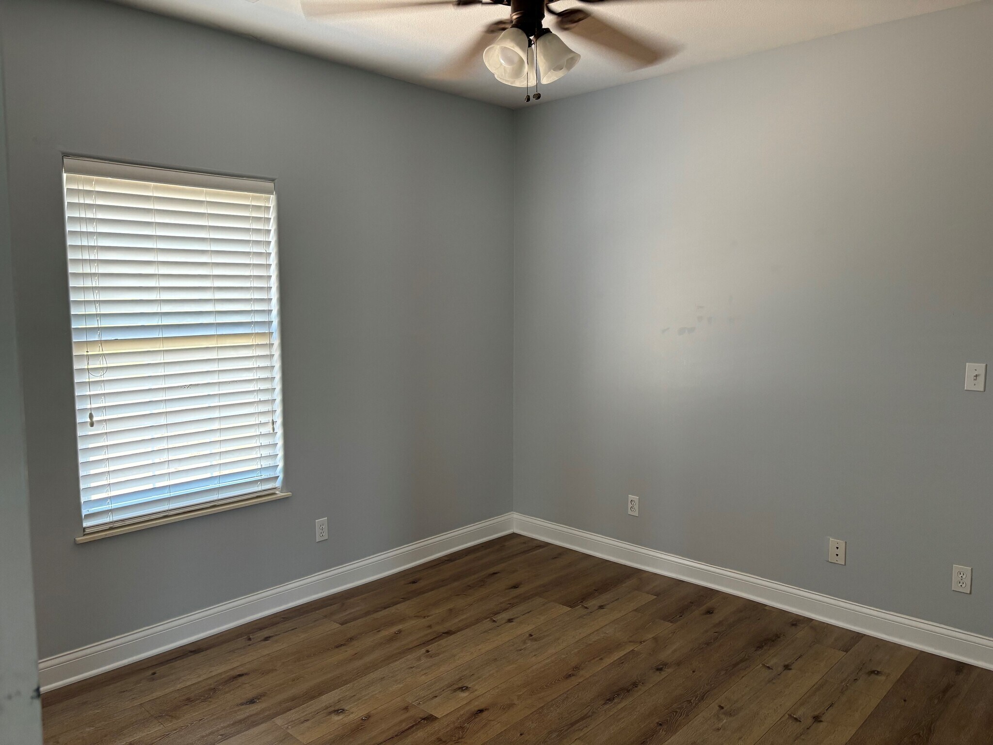 Building Photo - 1406 Windcrest Ct