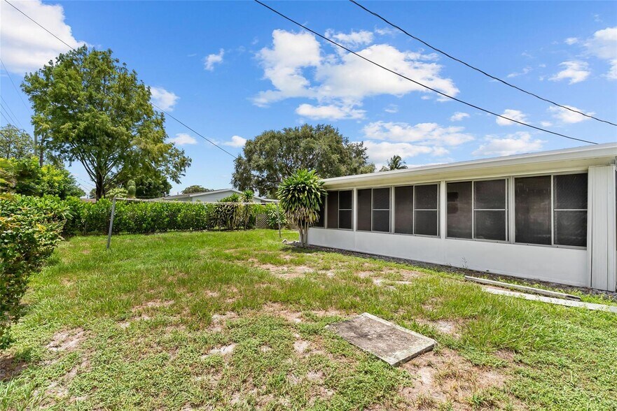 Building Photo - 908 Lighthouse Dr