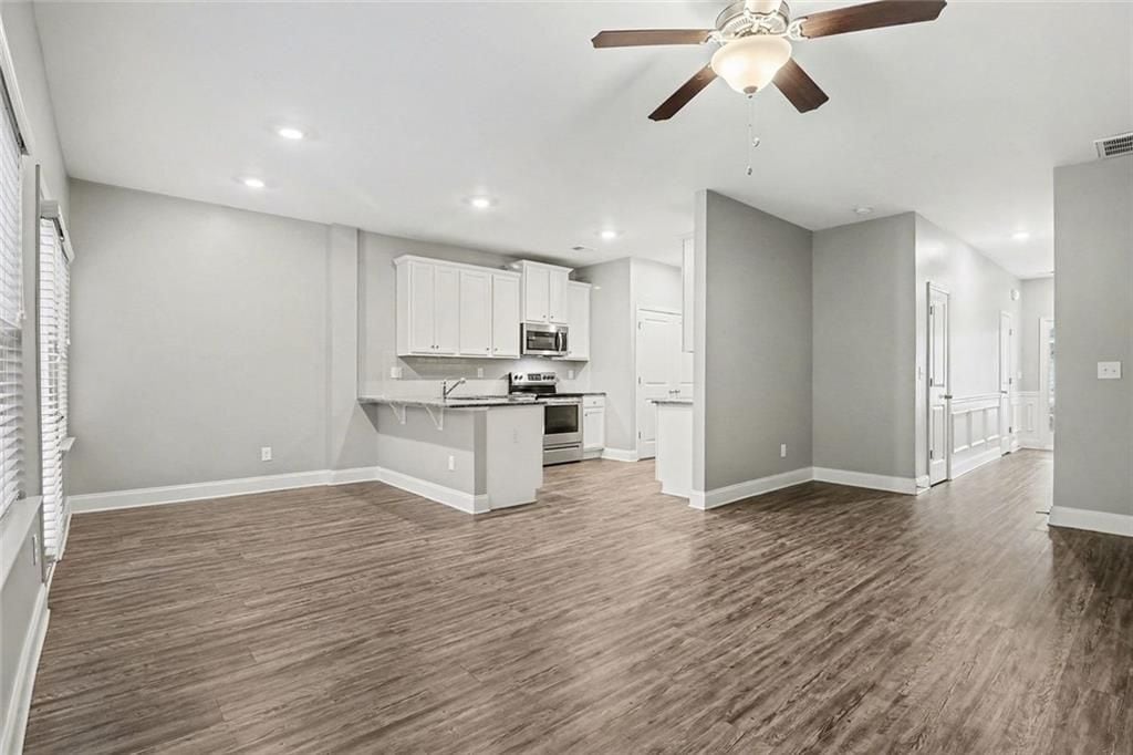 Building Photo - 7051 Fringe Flower Dr