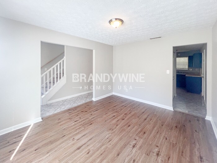 Building Photo - 627 Stonemill Manor