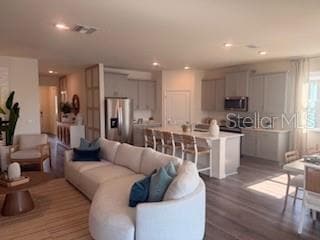 Building Photo - 318 Bracer Wy