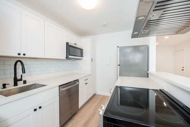 Building Photo - Mesa Verde | Recently Remodled 2 Bedroom Appartment