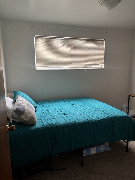 Building Photo - 1591 S 800 E