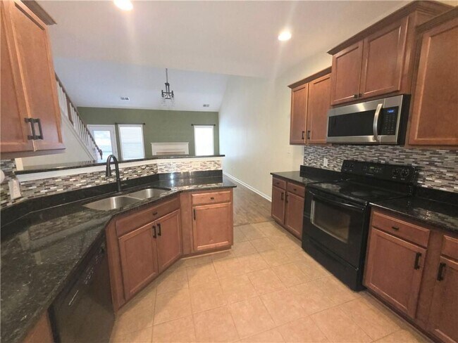 Building Photo - 113 Macalester Dr