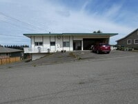 Building Photo - Central Duplex with View