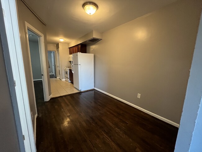 Dining area - 1247 Meigs Pl NE