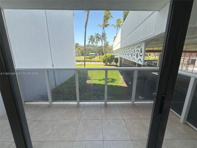 Building Photo - 3675 N Country Club Dr