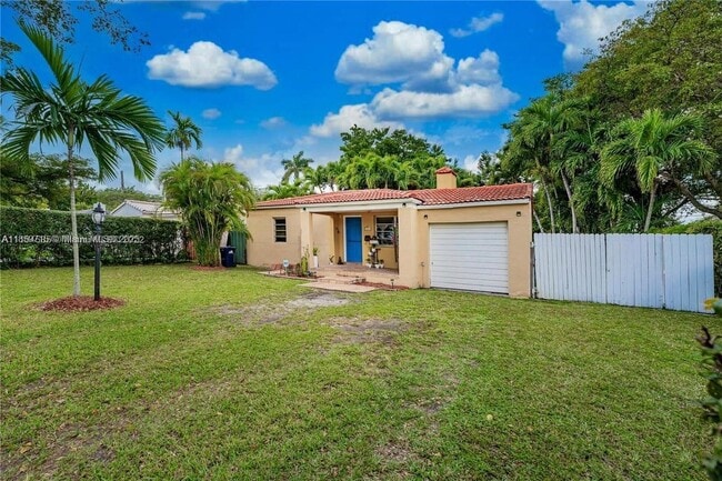 Building Photo - 600 Minola Dr