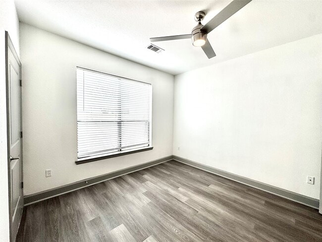 Building Photo - 3333 Weslayan St