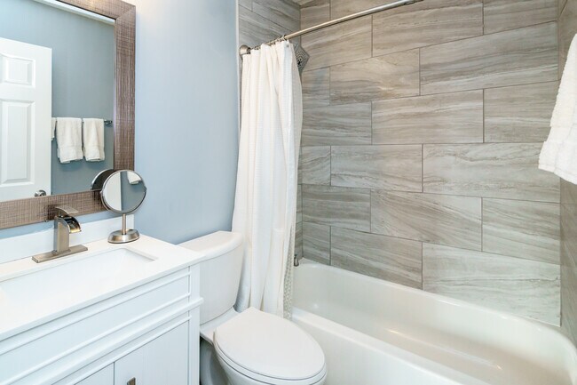 Building Photo - 3016 Pleasant Ave