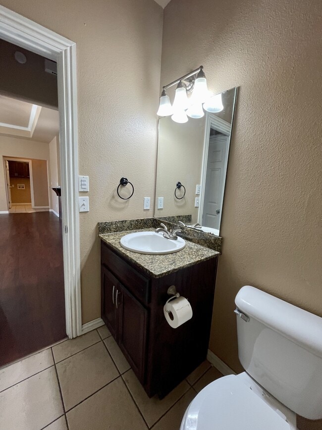 Building Photo - 408 Boggy Creek Dr