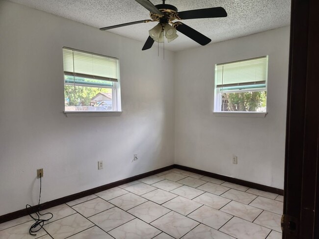 Building Photo - 11417 Jefferson Hwy