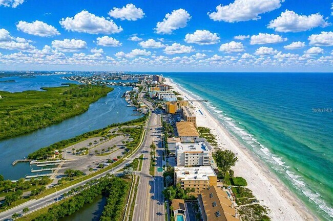 Building Photo - 18650 Gulf Blvd