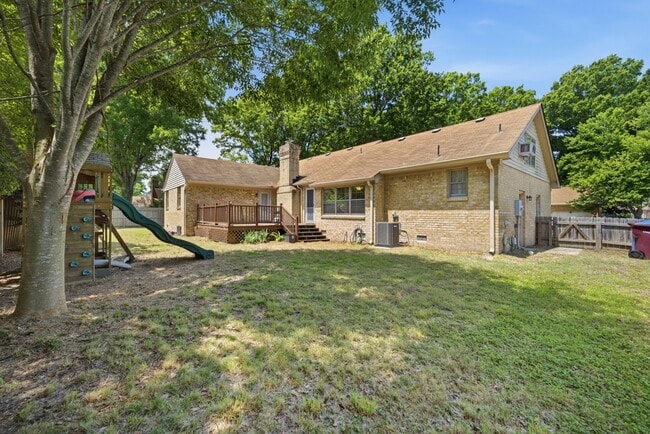 Building Photo - 1441 Bayberry Pl
