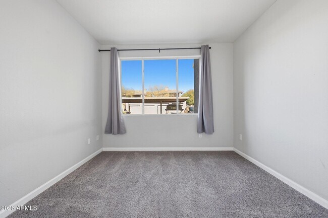 Building Photo - 16013 S Desert Foothills Pkwy