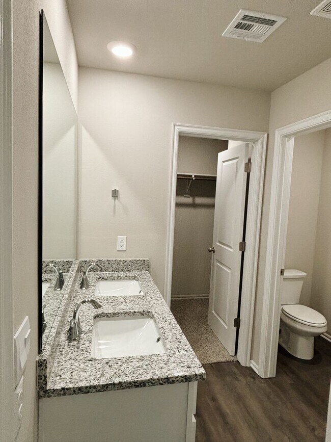 Building Photo - NEW CONSTRUCTION home in Broken Arrow