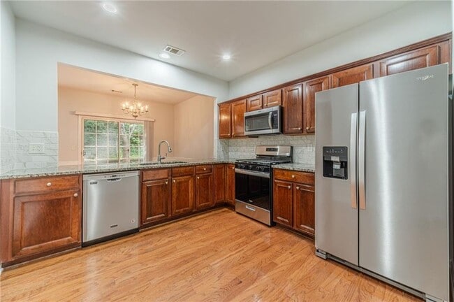 Building Photo - 2061 Fosco Dr NW