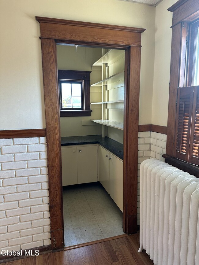 Building Photo - 65 Ten Eyck Ave