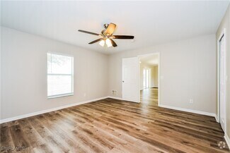 Building Photo - 2716 SW 11th Ct