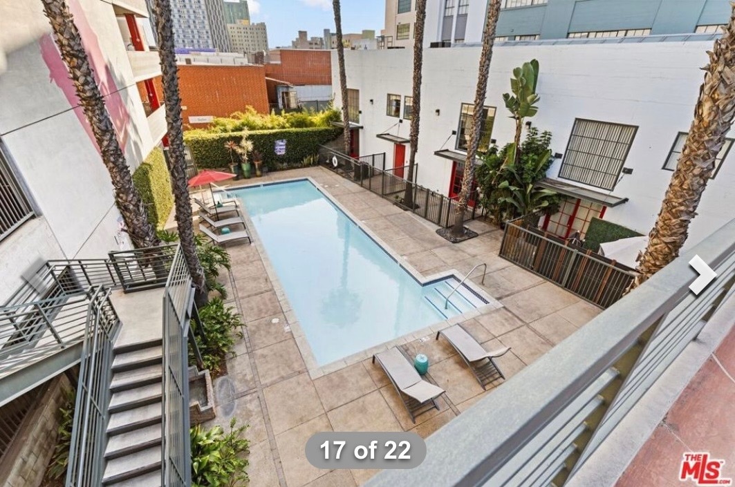 Building Photo - 420 S San Pedro St