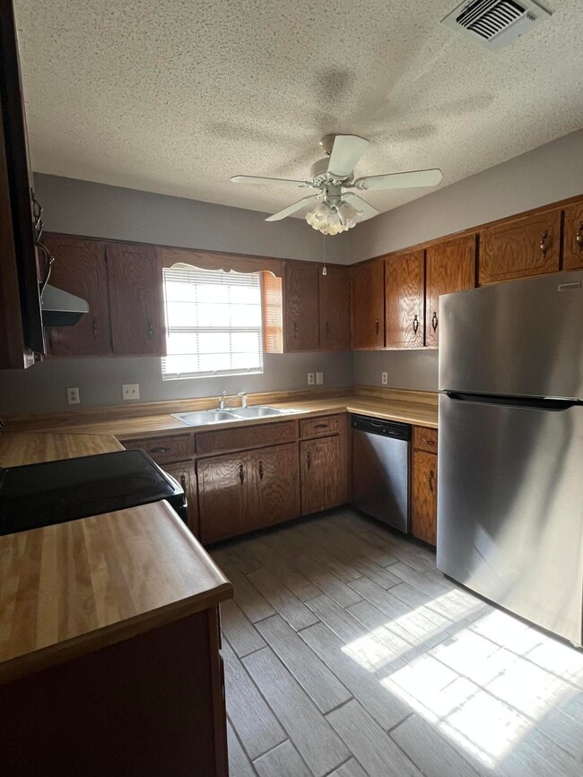 Building Photo - 310 Bimini Way