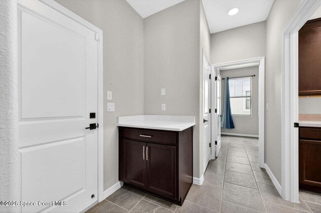 Building Photo - 9222 Machin Pl