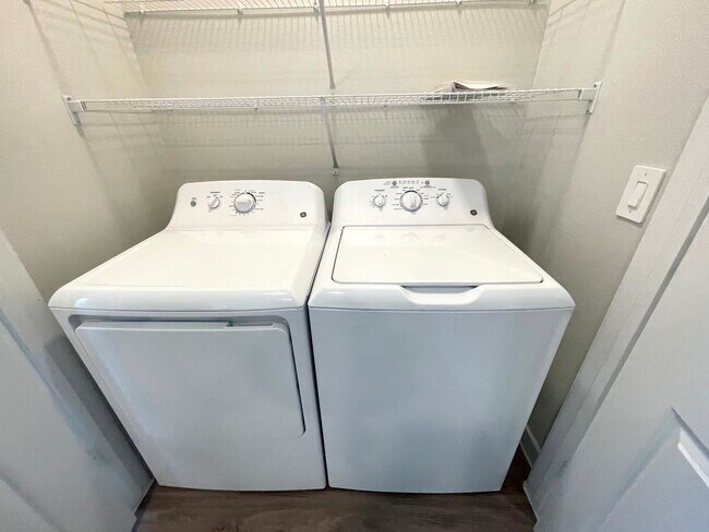 Building Photo - 5901 Co Rd 277