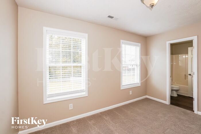 Building Photo - 3508 Clover Hill Dr
