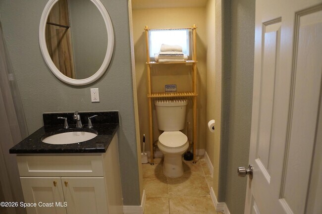 Building Photo - 483 Church St