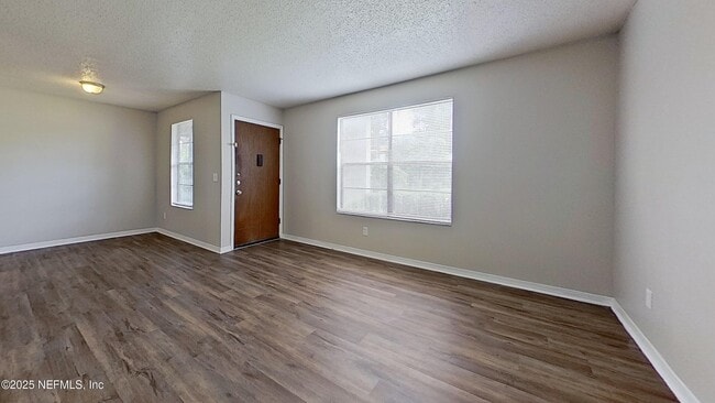 Building Photo - 469 Crabapple Ct