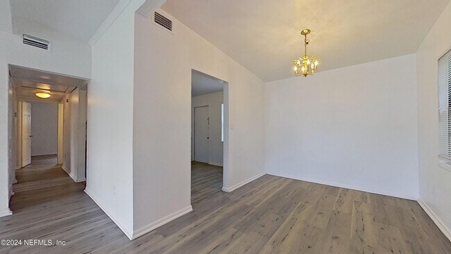 Building Photo - 2612 Ector Rd N