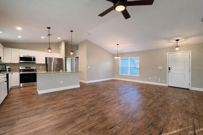 Building Photo - 5223 Kingsman Ave