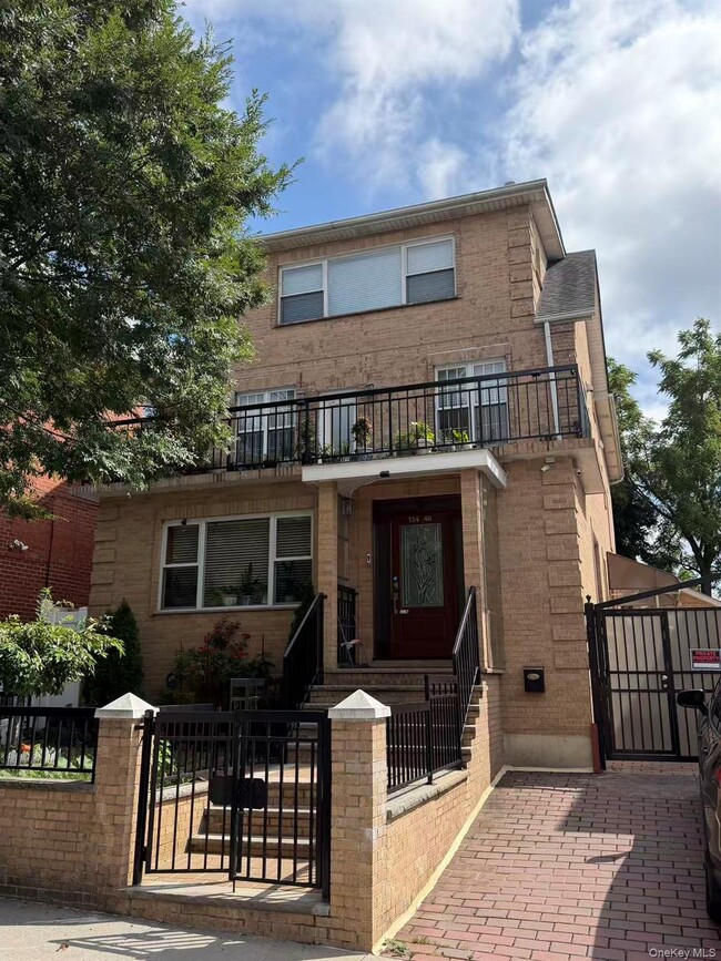 Building Photo - 134-40 58th Ave