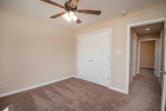 Building Photo - Knoxville 37849 - 3BR/2.5BA home with wash...