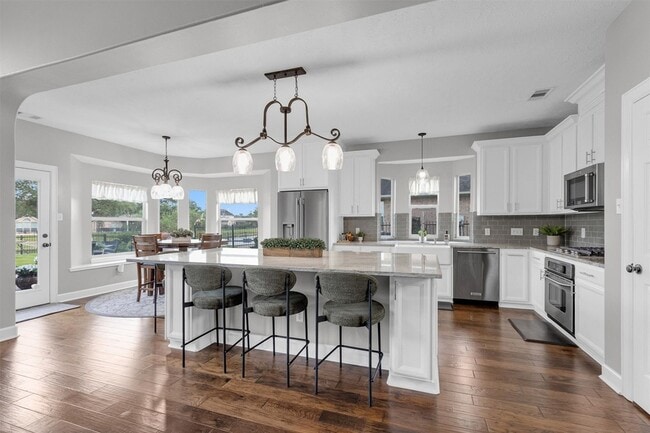 Building Photo - 3002 E Lake Falls Cir