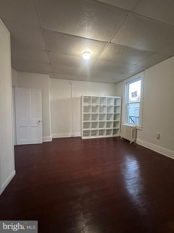 Building Photo - 17 E Walnut St