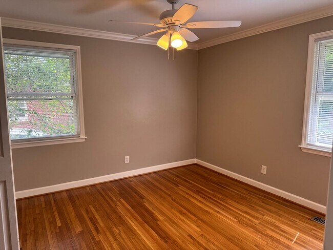 Building Photo - Fabulous Crieve Hall 4BR, 3BA Home