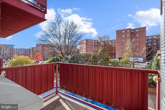Building Photo - 1830 Columbia Pike
